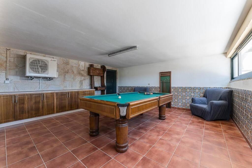 Fernandes Guest House Bright Private Suite ポンテ・デ・リマ エクステリア 写真